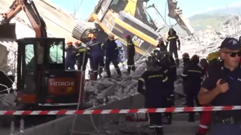 Τραγωδία στην Πάτρα: Ένας νεκρός και 8 τραυματίες ο μέχρι στιγμής απολογισμός από την κατάρρευση της γέφυρας