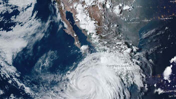 Μεξικό: Ο τυφώνας «Χίλαρι» απειλεί την Μπάχα Καλιφόρνια