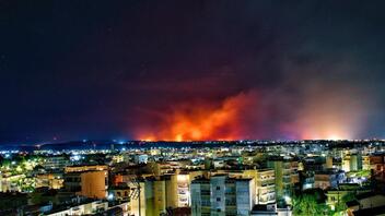 Ολονύχτια η μάχη με τις φλόγες στην Αλεξανδρούπολη: Επιχειρήσεις σε τρία μέτωπα