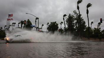 Ξαφνικές πλημμύρες και σεισμός μεγέθους 5,1 Ρίχτερ έπληξαν την Καλιφόρνια!