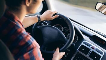 Νέος ΚΟΚ: Οι παραβάσεις που θα επιφέρουν βαρύτατα πρόστιμα στους οδηγούς