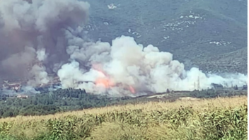  Φωτιά στο Διαλεκτό Καβάλας - Εστάλη «112» για εκκένωση - Με εγκαύματα δύο πυροσβέστες