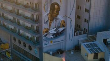Ολοκληρώθηκε το εντυπωσιακό γκράφιτι με τον Νίκο Καζαντζάκη στο κέντρο του Ηρακλείου