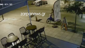 Έκλεψε μηχανάκι από καφέ στα Χανιά - Κάμερα κατέγραψε τις κινήσεις του