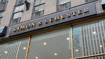 Η Paramount πωλεί τον εκδοτικό οίκο Simon & Schuster
