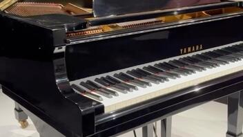 Στο σφυρί για 1,74 εκατ. λίρες το πιάνο του Φρέντι Μέρκιουρι 