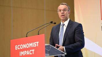 Σταϊκούρας στο Economist: Παρεμβάσεις και έκτακτα μέτρα σε 3 άξονες για τις υποδομές, μετά την κακοκαιρία Daniel