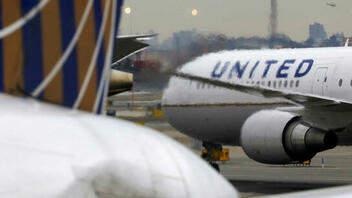  Η United Airlines καθήλωσε προσωρινά τα αεροσκάφη της λόγω "τεχνικού προβλήματος"
