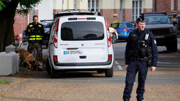 Γαλλία: Απειλή για βόμβα στο σχολείο όπου δολοφονήθηκε την Παρασκευή ένας εκπαιδευτικός