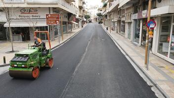 Συνεχίζονται οι ασφαλτοστρώσεις δρόμων στο Ηράκλειο