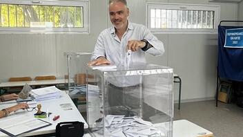 Ψήφισε ο υποψήφιος δήμαρχος Ηρακλείου, Δημήτρης Δουλουφάκης