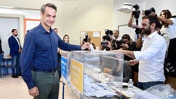 Ψήφισε ο Κυριάκος Μητσοτάκης: "Η κρίση περνά στα χέρια των πολιτών"