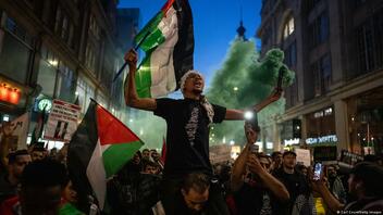 Διαδήλωση υπέρ των Παλαιστινίων στο κέντρο του Λονδίνου