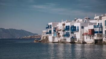 Ψήφος εμπιστοσύνης στην "ελληνική φιλοξενία" - "Top" η Κρήτη για την κουζίνα της και όχι μόνο