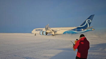 Boeing 787 προσγειώθηκε για πρώτη φορά στην Ανταρκτική - Δείτε βίντεο