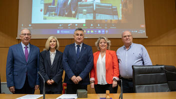 Μνημόνιο Συνεργασίας της Έδρας UNESCO του Πανεπιστημίου Λευκωσίας και του ΙΑΚΕ