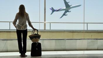Απογείωση της τουριστικής κίνησης σε αεροδρόμια και λιμάνια - Η εικόνα στην Κρήτη
