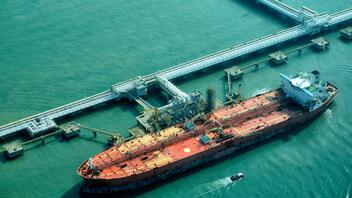 Ρωσία: Τα μισά δεξαμενόπλοια για μεταφορά πετρελαίου μένουν αδρανή υπό το βάρος των κυρώσεων
