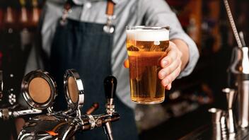 Βαρελίσια μπύρα: Ο αόρατος κίνδυνος που απειλεί αυτή την απόλαυση