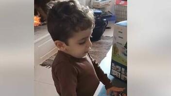 Συγκινητικό βίντεο: Ο μικρός Παναγιώτης - Ραφαήλ περπατά χωρίς υποστήριξη