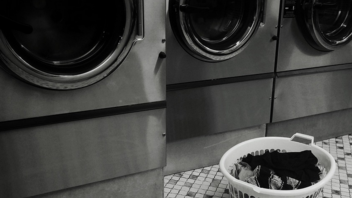 Γιατί ο αφρός ξυρίσματος είναι ιδανικός για τον καθαρισμό του πλυντηρίου σας