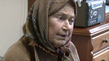 Ο Κυριάκος Μητσοτάκης επικοινώνησε με την 84χρονη που δώρισε ασθενοφόρο - Η συγκινητική της ιστορία