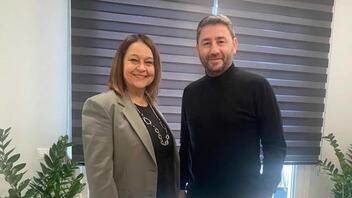 Συνάντηση Ν. Ανδρουλάκη με τη νέα δήμαρχο Καλαμαριάς Χρ. Αράπογλου