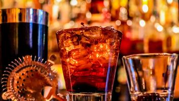 Γιατί το αλκοόλ προκαλεί λόξιγκα 
