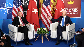  ΗΠΑ και NATO καλωσορίζουν το «ναι» της Τουρκίας για την ένταξη της Σουηδίας