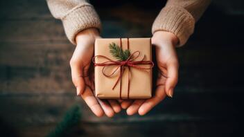 Τα χριστουγεννιάτικα δώρα βλάπτουν σοβαρά την… οικονομία