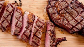 Κόψατε το κόκκινο κρέας; – Ποιες τροφές πρέπει να εντάξετε στη διατροφή σας