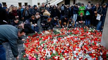  Μακελειό στην Πράγα: Φόβοι ότι ο δράστης είχε συνεργό που δεν έχει συλληφθεί