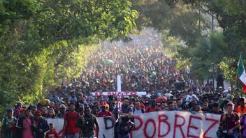 Καραβάνι χιλιάδων μεταναστών από τη Νότια Αμερική επιχειρεί να φτάσει στις ΗΠΑ 