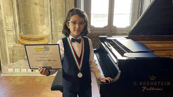 Μαθητής από το Ρέθυμνο πρώτευσε σε Διεθνή Διαγωνισμό Πιάνου