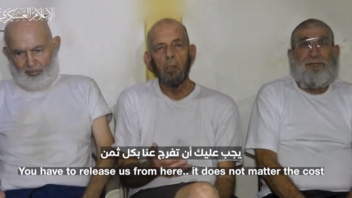 Η Χαμάς δημοσιοποίησε βίντεο με τρεις ομήρους που παρακαλούν να τους αφήσουν ελεύθερους