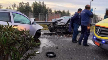 Δύο νεκροί σε μετωπική σύγκρουση αυτοκινήτων στη λεωφόρο Σπάτων – Αρτέμιδος