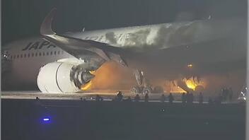 Τόκιο: Φωτιά σε 2 αεροσκάφη που συγκρούστηκαν στο αεροδρόμιο - Αγωνία για 5 άτομα