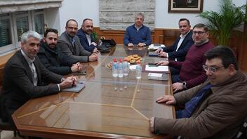 Με τη νέα διοίκηση του ΟΕΕ/ΤΑΚ συναντήθηκε ο Σταύρος Αρναουτάκης