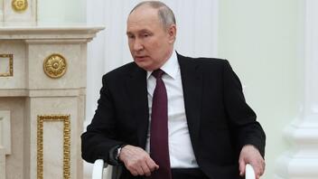 Ρωσία: Ο Πούτιν αρνείται ότι θέλει να αναπτύξει πυρηνικά στο διάστημα