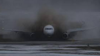 Προσγείωση θρίλερ για 179 επιβάτες - Το αεροπλάνο έφυγε από τον διάδρομο και έπεσε σε λάσπες 