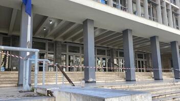 Η Αντιτρομοκρατική ανέλαβε τις έρευνες για τον εκρηκτικό μηχανισμό στα δικαστήρια Θεσσαλονίκης