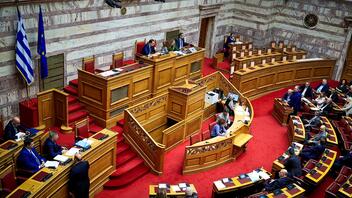 Γάμος ομόφυλων ζευγαριών: Τι ψηφίζουν οι βουλευτές της Κρήτης
