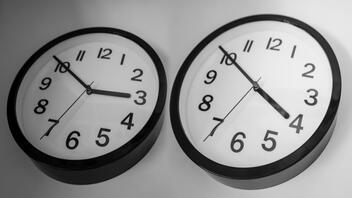 Αλλαγή ώρας: Πότε γυρνάμε τους δείκτες του ρολογιού μια ώρα μπροστά