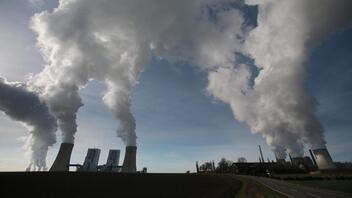 Οι παγκόσμιες εκπομπές διοξειδίου του άνθρακα που συνδέονται με την ενέργεια κατέγραψαν νέο ρεκόρ το 2023