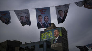 Δημοτικές εκλογές στην Τουρκία: Άνοιξαν τα πρώτα εκλογικά τμήματα