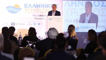 Αρναουτάκης: Συνεργούμε για να καταστήσουμε τον τουρισμό της Κρήτης πρότυπο ανάπτυξης