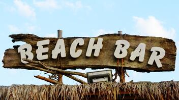 Πώς θα λειτουργούν τα beach bars και οι καντίνες στις παραλίες