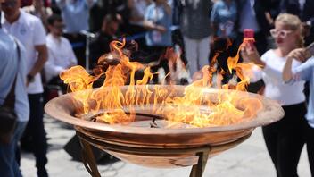 Το ταξίδι της Ολυμπιακής Φλόγας στην Κρήτη - Η υποδοχή στο Ηράκλειο - Βίντεο και φωτογραφίες