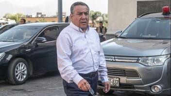 Εν μέσω «Rolex-gate», ο πρωθυπουργός του Περού εξασφάλισε ψήφο εμπιστοσύνης στο Κογκρέσο