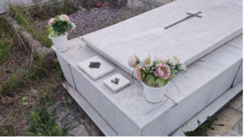 "Ρήμαξαν" νεκροταφείο – Έκλεψαν πάνω από 50 καντήλια